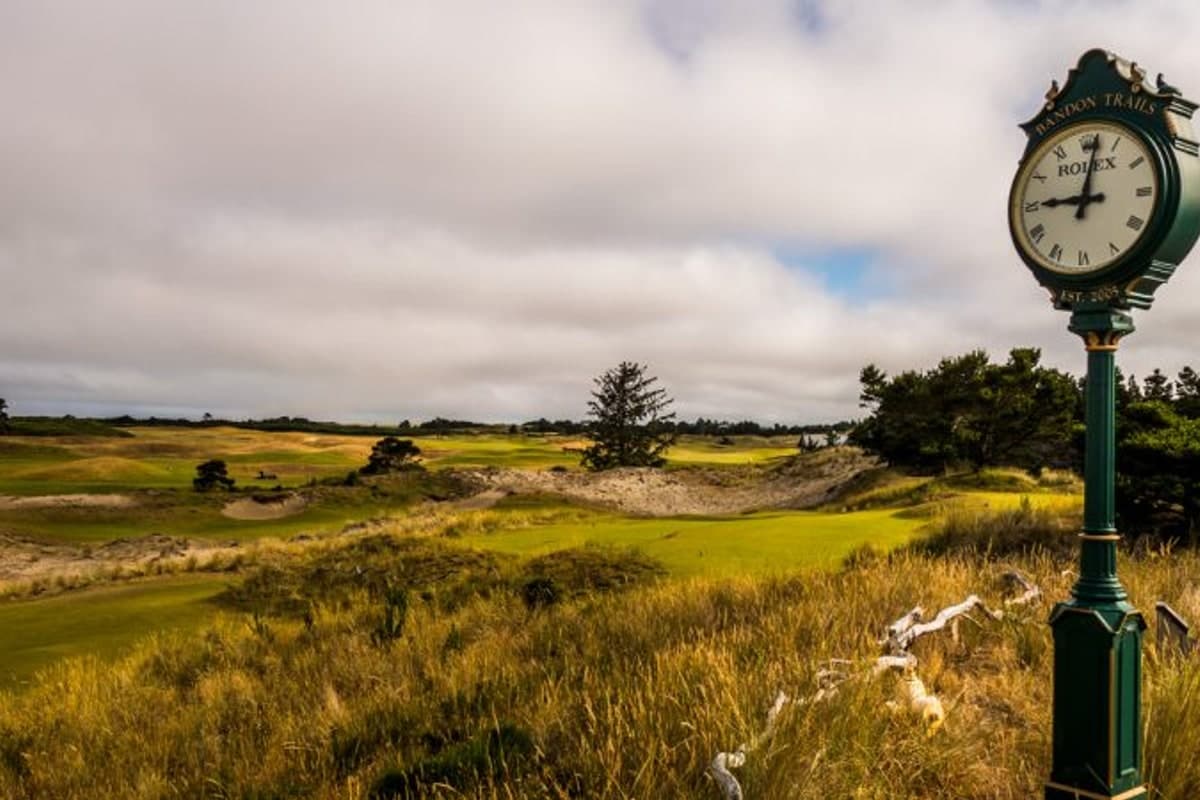 Bandon Trails course marker overlooking the fairways