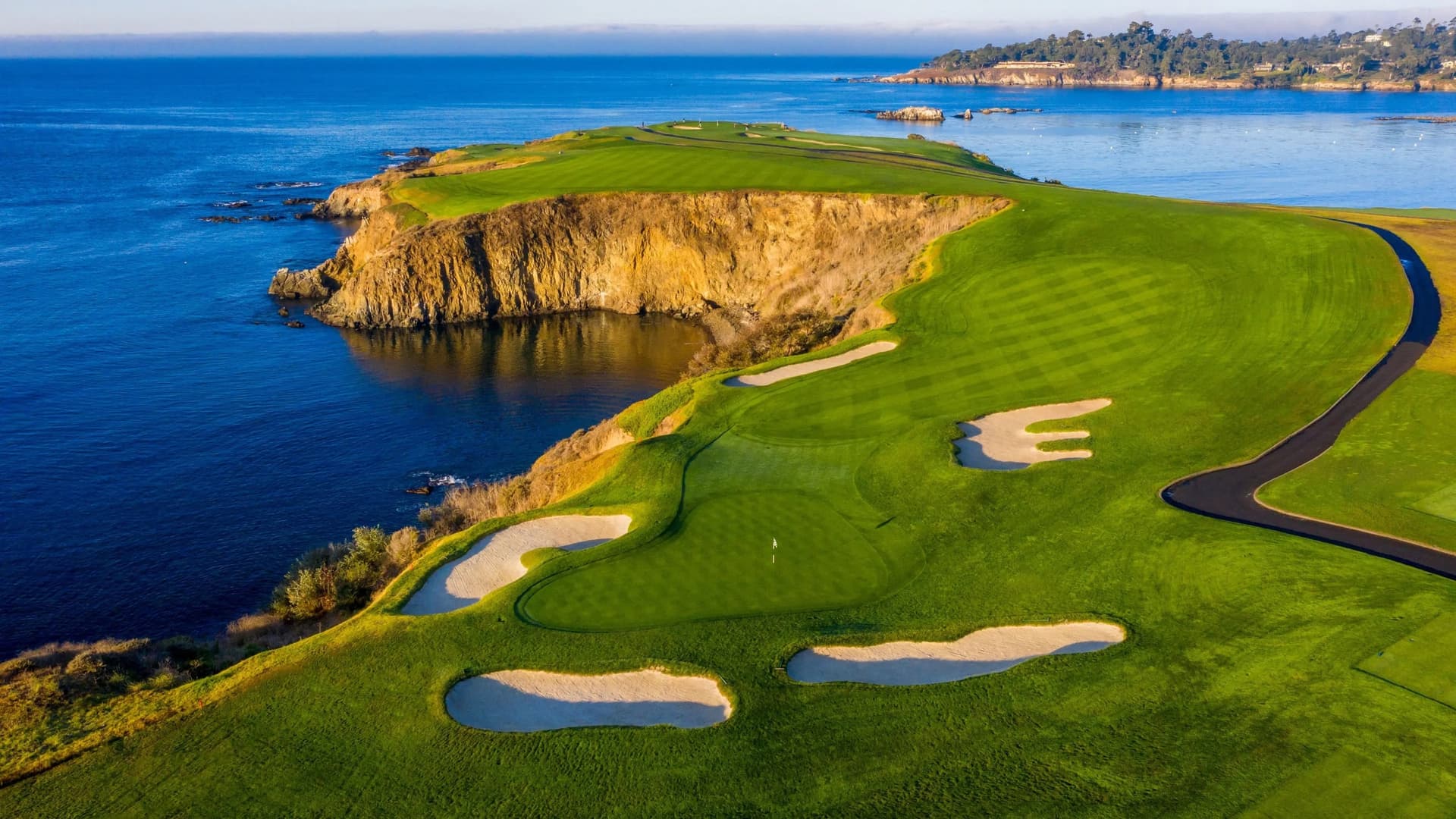 Ship Golf Clubs to Pebble Beach